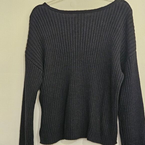 Wild Fable Black V-Neck Knit Sweater Large - Picture 2 of 7